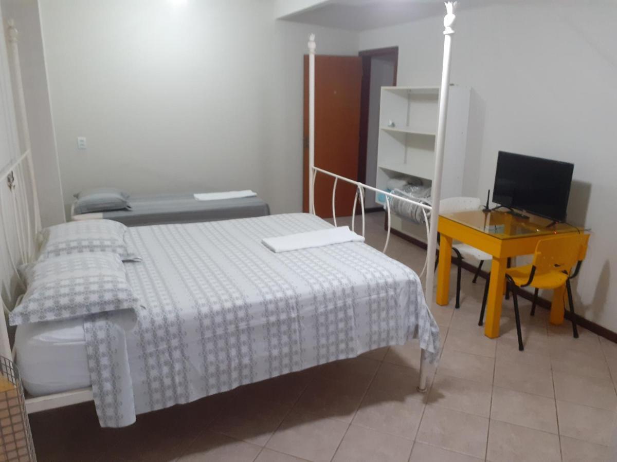 Pousada Casa Verde - quartos individuais - smart tv 32 - e banheiro privativo Itajaí Exterior foto