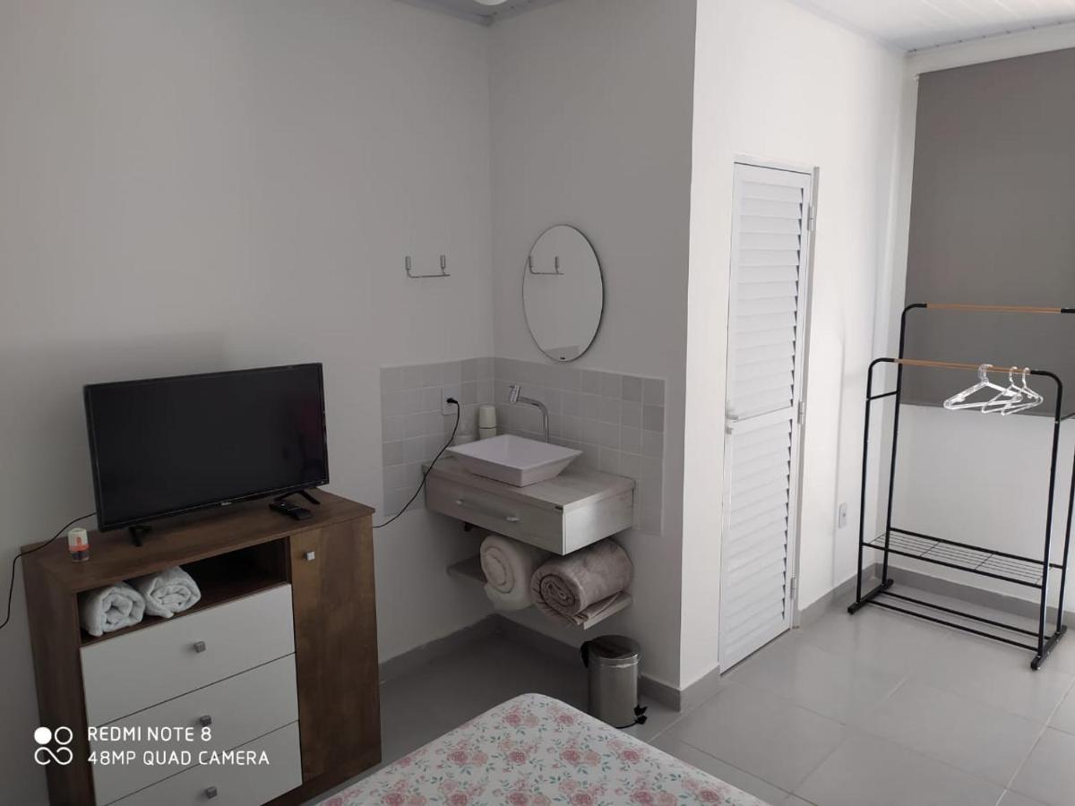 Pousada Casa Verde - quartos individuais - smart tv 32 - e banheiro privativo Itajaí Exterior foto